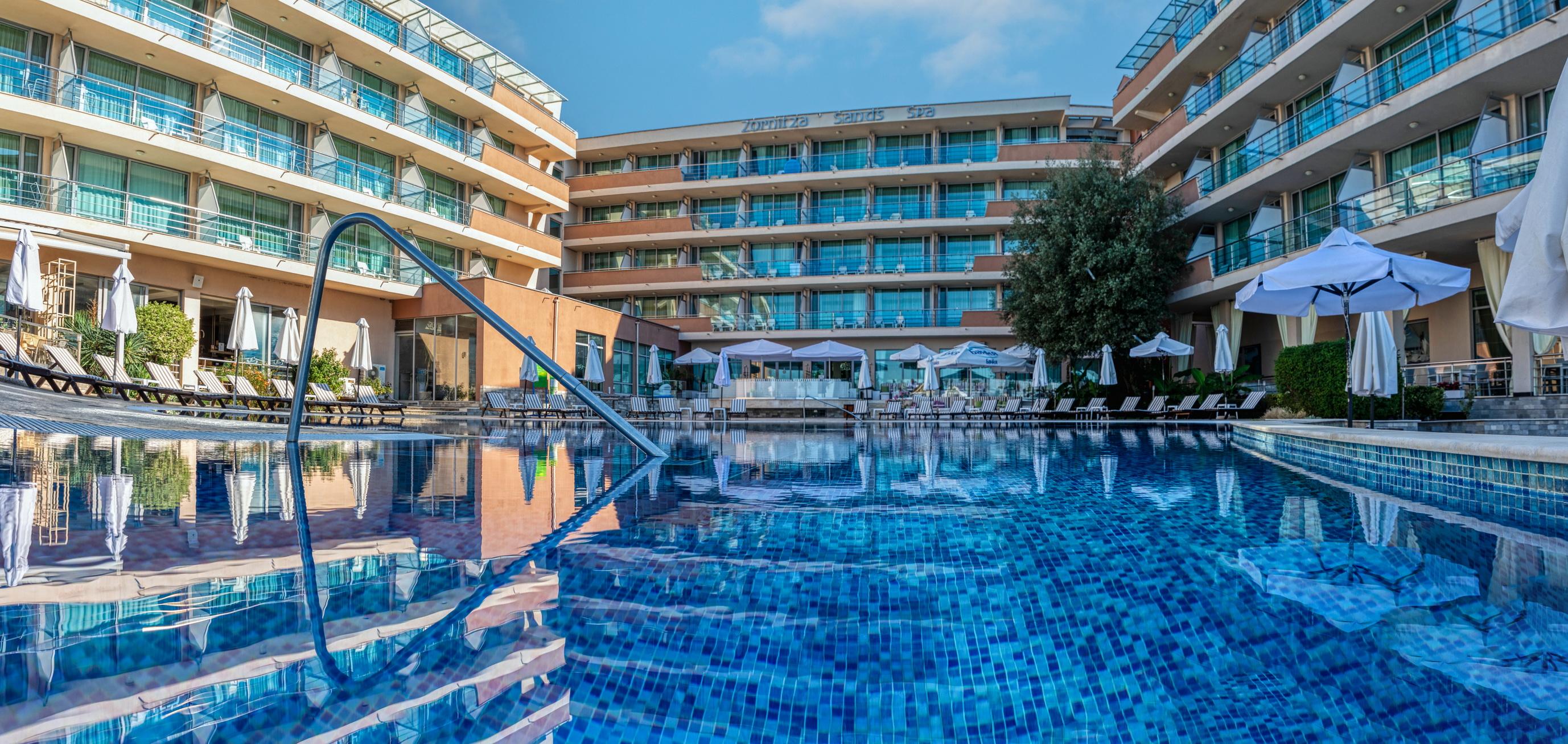 Sandy Bay Hotel เอเลนีเต ภายนอก รูปภาพ